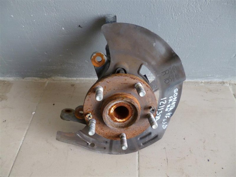 Запчасть кулак поворотный передний правый HYUNDAI SONATA YF 10-14 2011 YF 2.4 51716-2T110 Б/У Кулак поворотный передний правый HYUNDAI SONATA YF 10-14 2011 YF 2.4 51716-2T110 Б/У