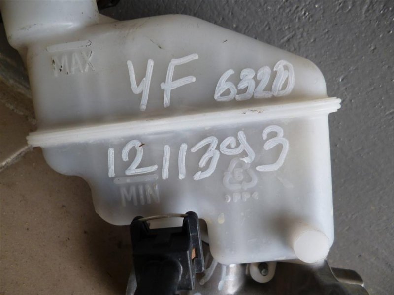 Главный тормозной цилиндр SONATA YF 10-14 2011 YF 2.4 Главный тормозной цилиндр SONATA YF 10-14 2011 YF 2.4