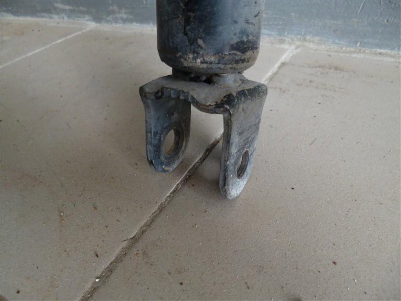 Амортизатор задний SONATA YF 10-14 2011 YF 2.4 Амортизатор задний SONATA YF 10-14 2011 YF 2.4