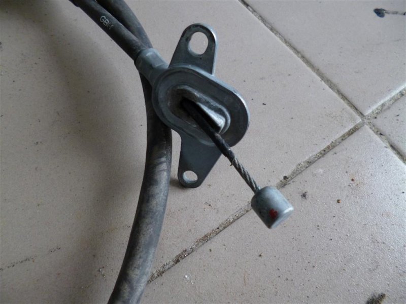 Трос стояночного тормоза задний правый HYUNDAI SONATA YF 10-14 YF 2.4