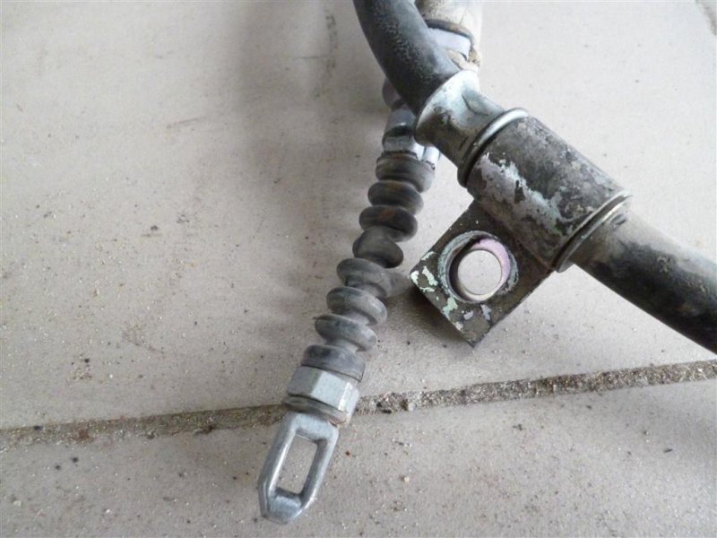 Трос стояночного тормоза задний правый SONATA YF 10-14 2011 YF 2.4