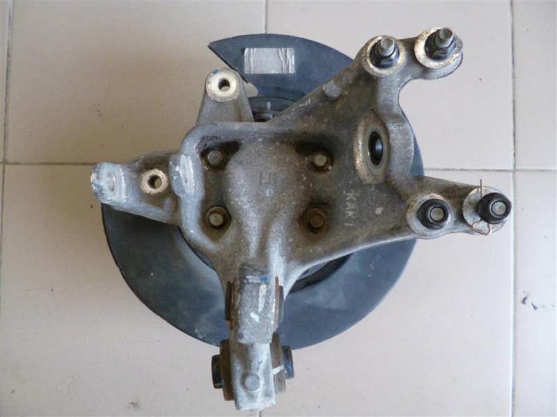 Цапфа задняя левая HYUNDAI SONATA YF 10-14 2011 Седан 2.4 52710-4R010 Б/У