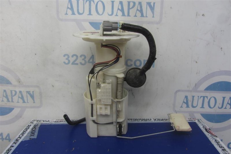 Топливный насос INFINITI M35/M45 04-10