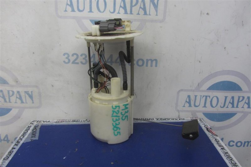 Топливный насос INFINITI M35/M45 04-10 17040-EJ81A Б/У