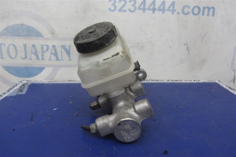 Главный тормозной цилиндр G35 03-07 2006 Седан 3.5