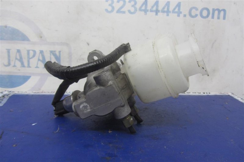 Главный тормозной цилиндр FX S50 03-08 2005 Внедорожник 3.5