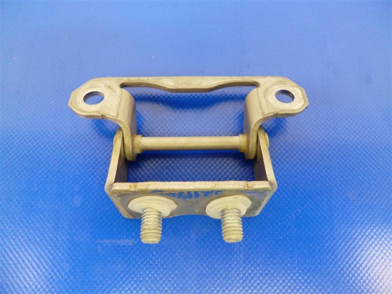 Петля крышки багажника левая SUBARU FORESTER 12-19 Внедорожник 2.5