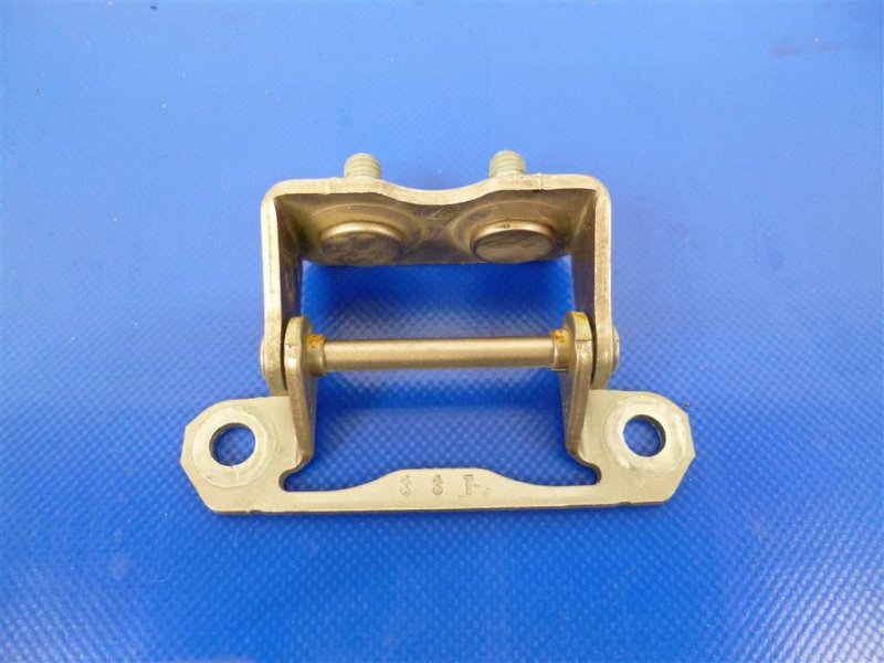 Петля крышки багажника правая SUBARU FORESTER 12-19 2013 Внедорожник 2.5 60879FJ000 Б/У