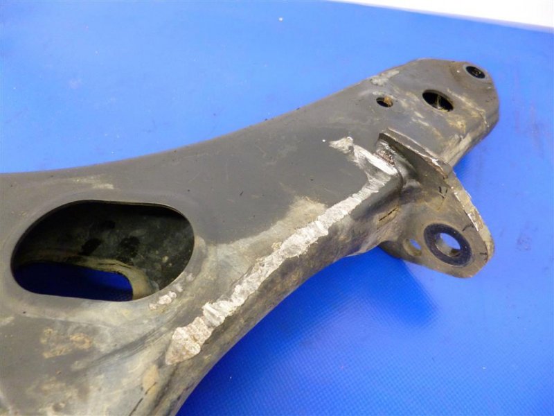 Рычаг передней подвески нижний передний правый OUTBACK 09-14 BR 2011 Внедорожник 2.5