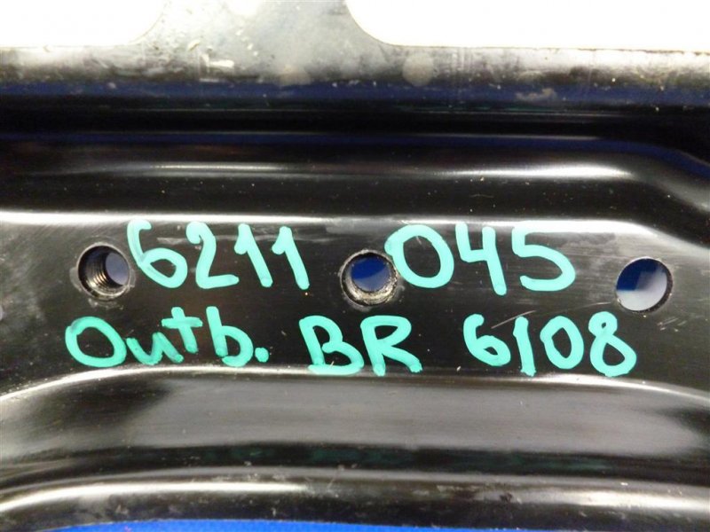 Кронштейн КПП OUTBACK 09-14 BR 2011 Внедорожник 2.5