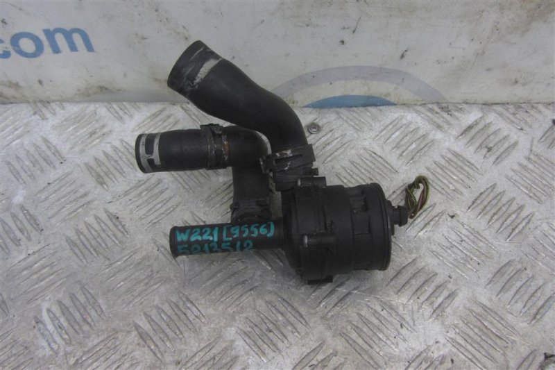 Запчасть помпа охлаждения электрическая MERCEDES S-CLASS W221 06-13 2007 Седан M273961 5.5L A 221 835 00 64 Б/У Помпа охлаждения электрическая MERCEDES S-CLASS W221 06-13 2007 Седан M273961 5.5L A 221 835 00 64 Б/У