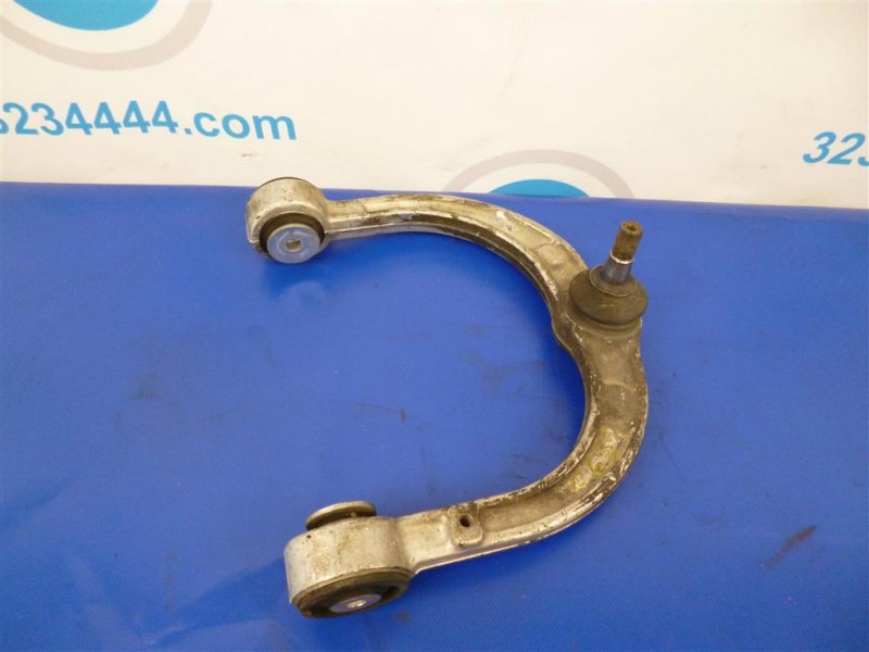 Рычаг передней подвески верхний передний правый MERCEDES R-CLASS W251 05-13 2007 Минивэн OM642950 3.2L A 251 330 08 07 Б/У