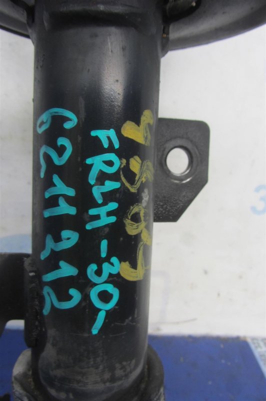 Амортизатор передний левый TOYOTA CAMRY 30 02-06 2003 MCV30 3.0 1MZFE 48520-A9110 Б/У