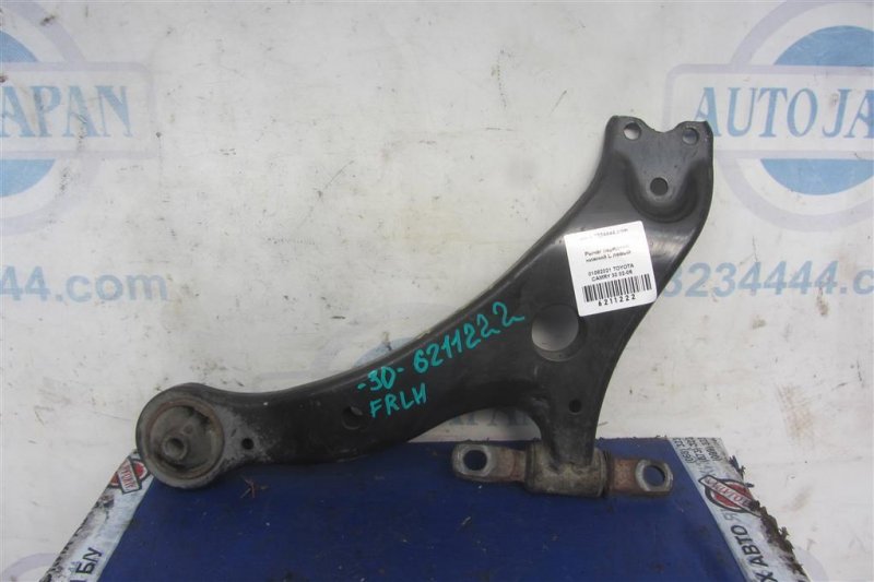 Рычаг передней подвески нижний передний левый TOYOTA CAMRY 30 02-06 2003 MCV30 3.0 1MZFE 48069-06070 Б/У