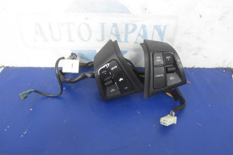 Запчасть кнопки на руль KIA SORENTO XM 09-14 96700-2P000CA Б/У Кнопки на руль KIA SORENTO XM 09-14 96700-2P000CA Б/У