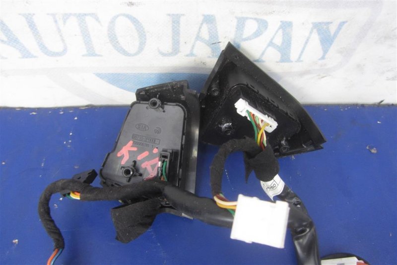 Кнопки на руль SORENTO XM 09-14 Кнопки на руль SORENTO XM 09-14