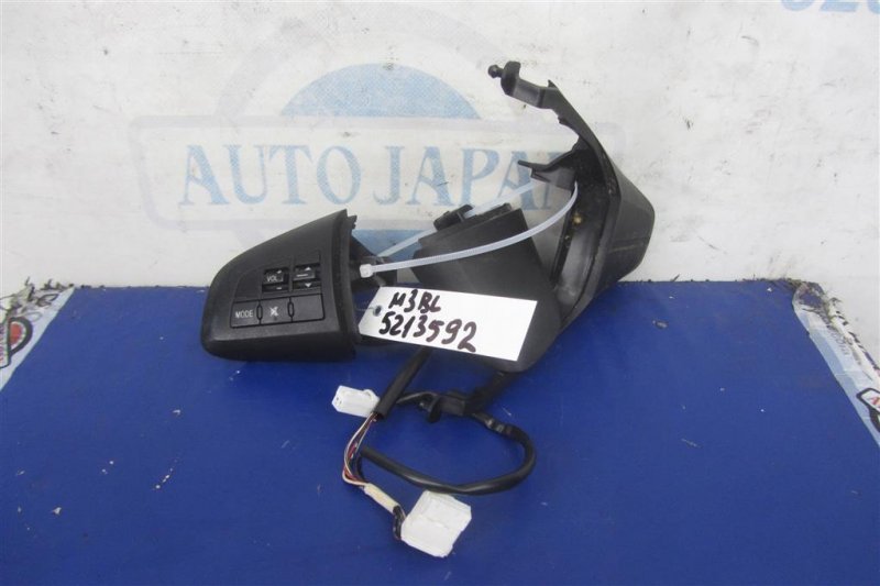 Запчасть кнопки на руль MAZDA 3 BL 09-13 2012 Седан 2.0 BBM3-66-4M0C Б/У Кнопки на руль MAZDA 3 BL 09-13 2012 Седан 2.0 BBM3-66-4M0C Б/У