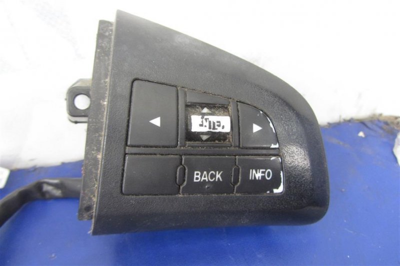 Кнопки на руль CX-7 06-12 Кнопки на руль CX-7 06-12