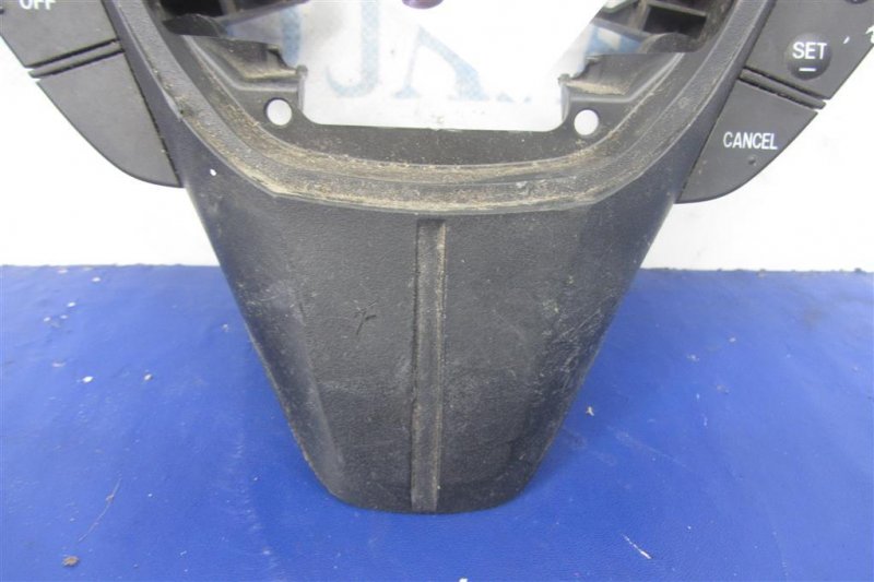 Кнопки на руль CX-7 06-12 Кнопки на руль CX-7 06-12