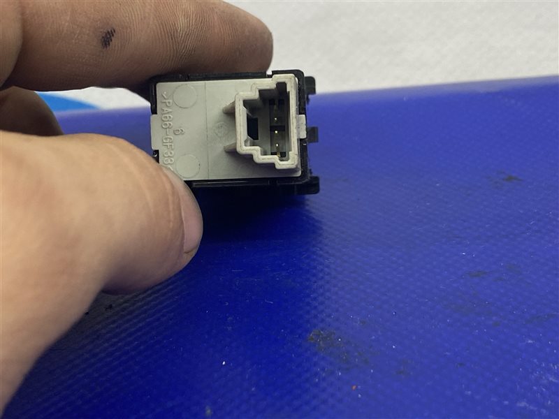 Кнопка открывания багажника внутренняя LEGACY BN 14-18