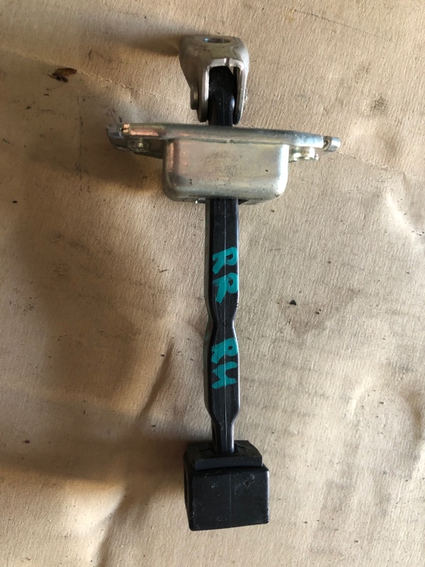 Ограничитель двери задний правый MITSUBISHI LANCER X 10 07-15 2007 Седан 2.0 5732A066 Б/У