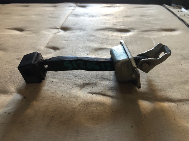 Ограничитель двери задний правый LANCER X 10 07-15 2007 Седан 2.0