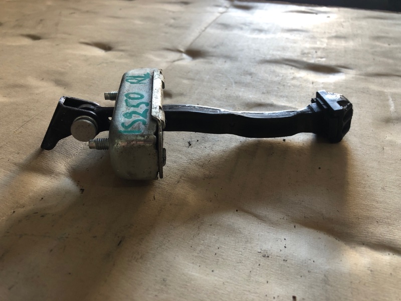 Ограничитель двери задний левый LEXUS IS250/350 05-13