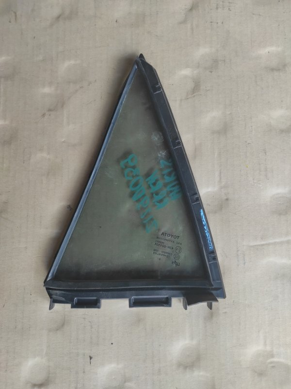 Стекло двери глухое заднее правое TOYOTA AURIS 06-12