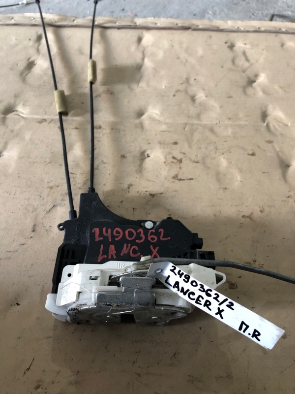 Запчасть замок двери передний правый MITSUBISHI LANCER X 10 07-15 5715A420 Б/У Замок двери передний правый MITSUBISHI LANCER X 10 07-15 5715A420 Б/У