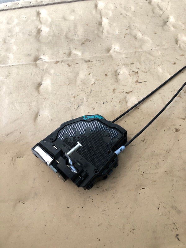 Замок двери задний правый AURIS 06-12