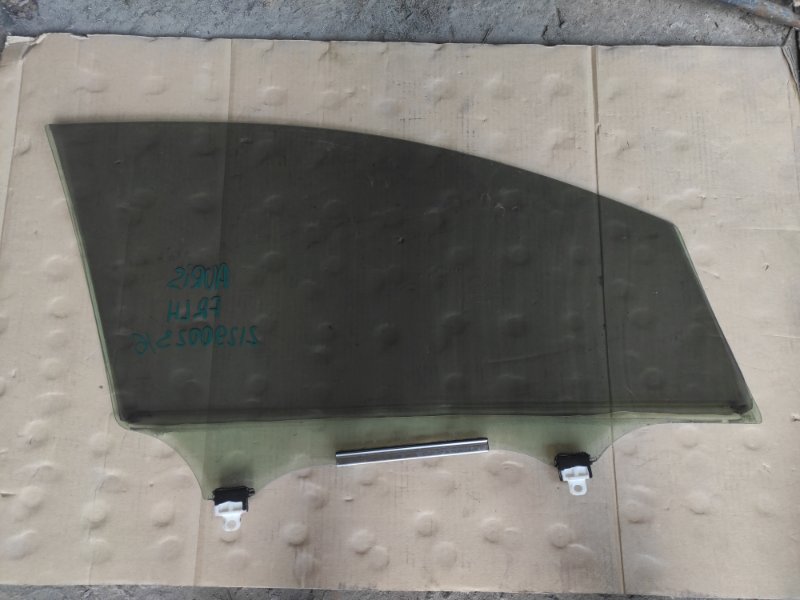 Стекло двери переднее левое TOYOTA AURIS 06-12