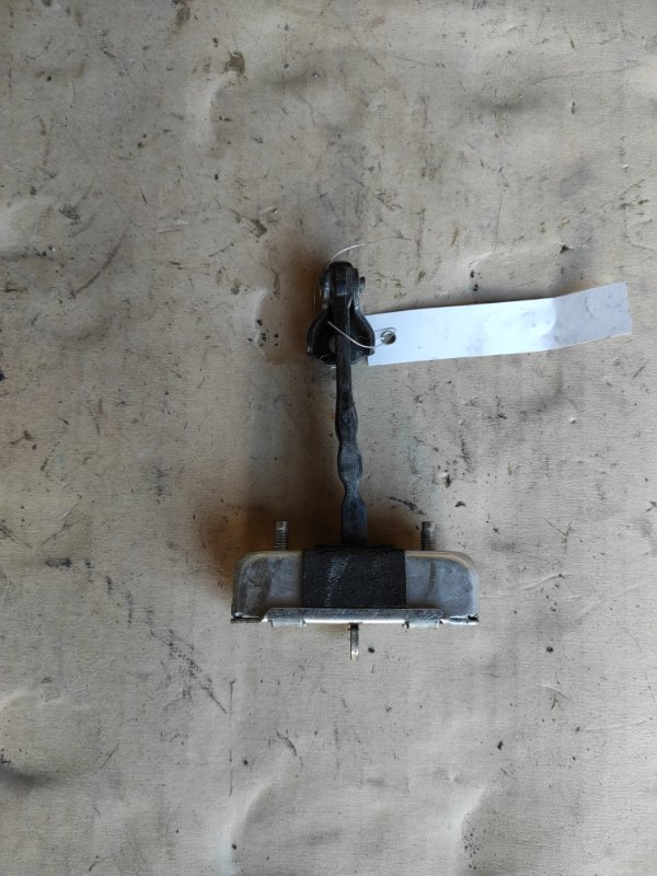 Ограничитель двери передний правый AURIS 06-12