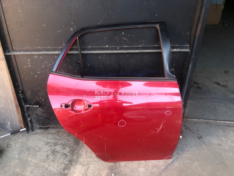 Дверь задняя правая TOYOTA AURIS 06-12 67003-02250 Б/У
