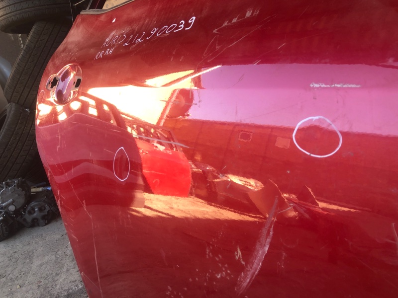 Дверь задняя правая AURIS 06-12
