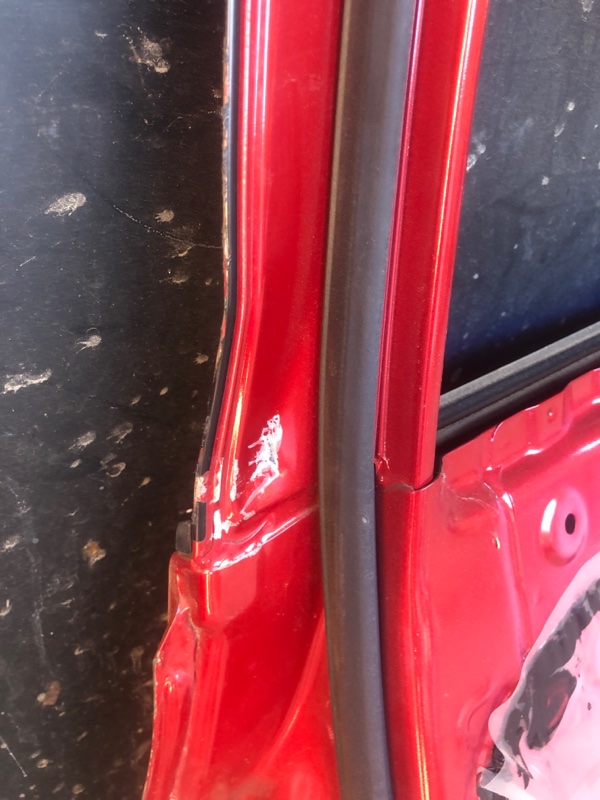 Дверь задняя правая AURIS 06-12