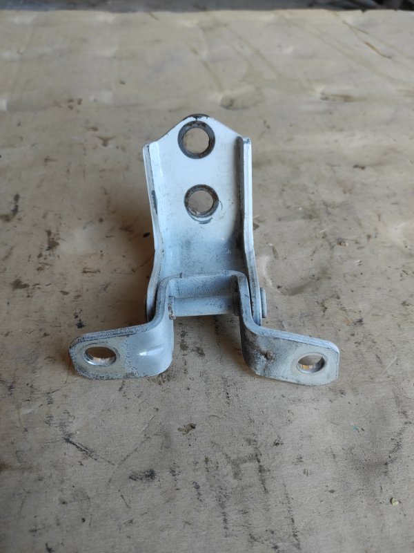 Петля двери верхняя задняя правая MAZDA 3 BL 09-13 Седан 2.0