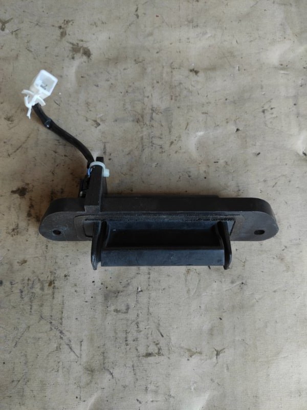 Запчасть кнопка открывания багажника наружная задняя NISSAN TIIDA/VERSA C11 04-11 25380-ED000 Б/У Кнопка открывания багажника наружная задняя NISSAN TIIDA/VERSA C11 04-11 25380-ED000 Б/У