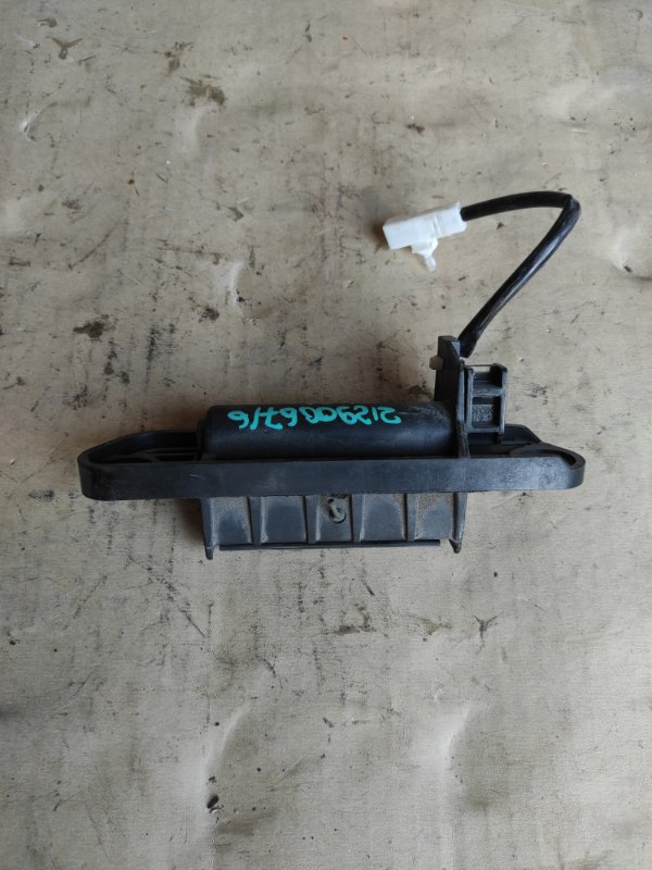 Кнопка открывания багажника наружная задняя NISSAN TIIDA/VERSA C11 04-11 Кнопка открывания багажника наружная задняя NISSAN TIIDA/VERSA C11 04-11