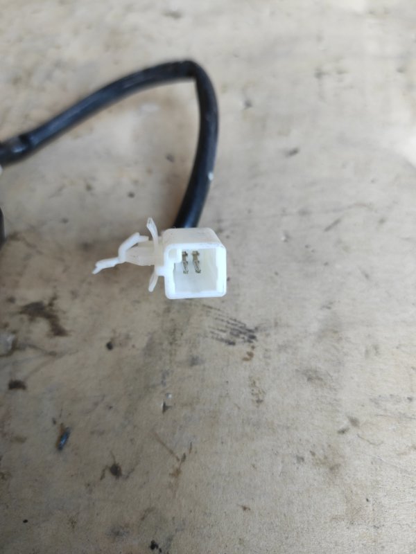 Кнопка открывания багажника наружная задняя TIIDA/VERSA C11 04-11 Кнопка открывания багажника наружная задняя TIIDA/VERSA C11 04-11