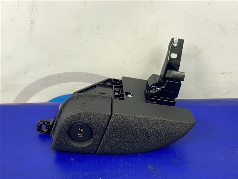 Запчасть замок бардачка KIA SORENTO UM 14- 84542-C500C Б/У Замок бардачка KIA SORENTO UM 14- 84542-C500C Б/У