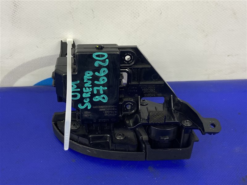 Замок бардачка SORENTO UM 14- Замок бардачка SORENTO UM 14-