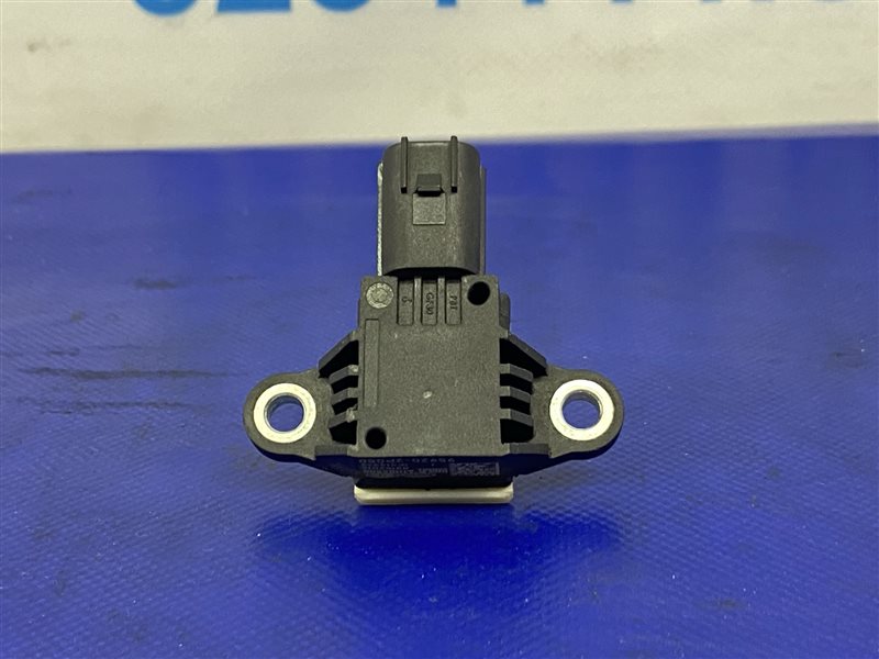 Датчик удара передний левый SORENTO XM 09-14 2012 Внедорожник 2.4