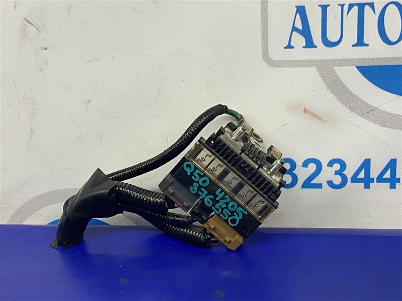 Запчасть предохранитель INFINITI Q50 15-20 2016 Седан 3.0 VR30DDTT 24110-6HB0A Б/У Предохранитель INFINITI Q50 15-20 2016 Седан 3.0 VR30DDTT 24110-6HB0A Б/У