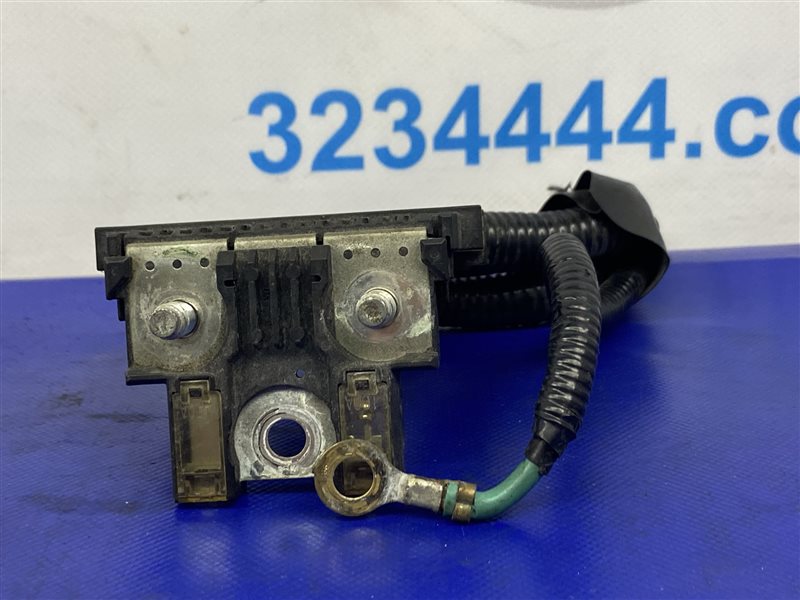 Предохранитель INFINITI Q50 15-20 Седан 3.0 VR30DDTT Предохранитель INFINITI Q50 15-20 Седан 3.0 VR30DDTT