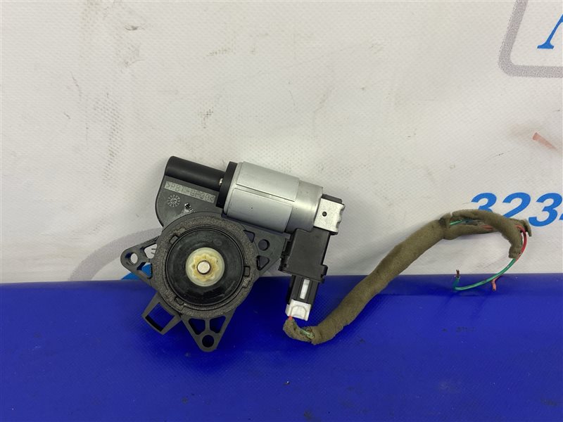 Моторчик стеклоподъемника задний левый CX-9 06-16 2010 Внедорожник 3.7 Моторчик стеклоподъемника задний левый CX-9 06-16 2010 Внедорожник 3.7