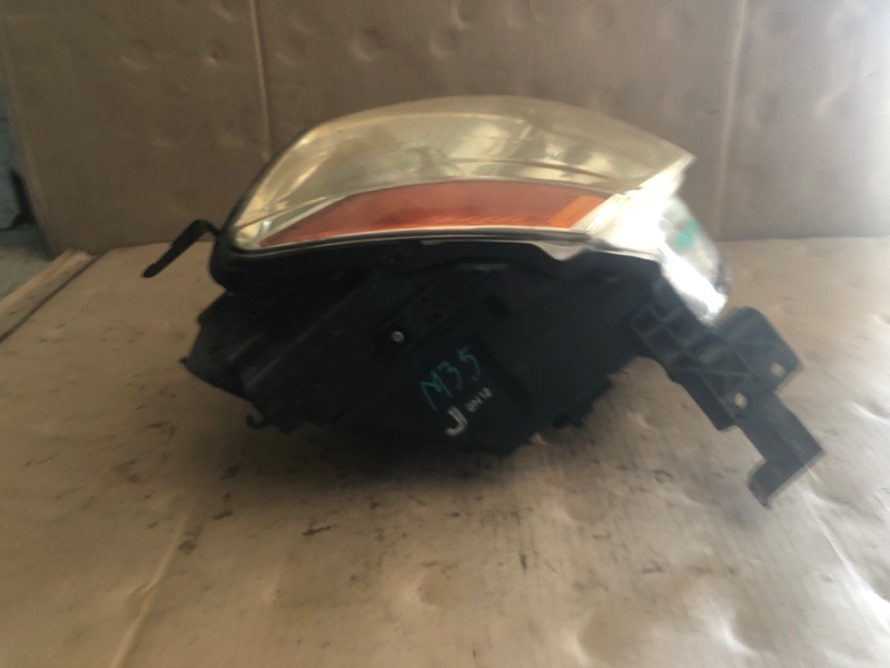 Фара передняя правая M35/M45 04-10