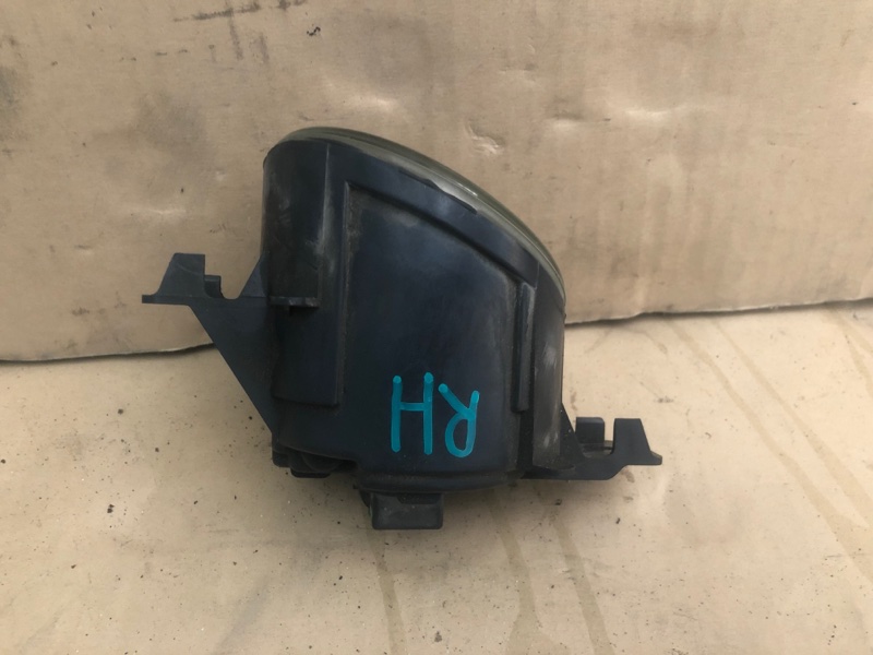 Противотуманная фара правая M35/M45 04-10