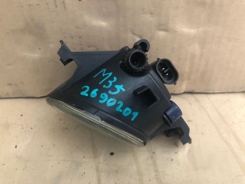 Противотуманная фара правая M35/M45 04-10
