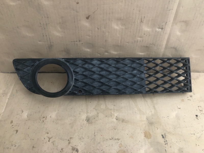 Накладка противотуманной фары передняя левая INFINITI M35/M45 04-10 62257-EG600 Б/У