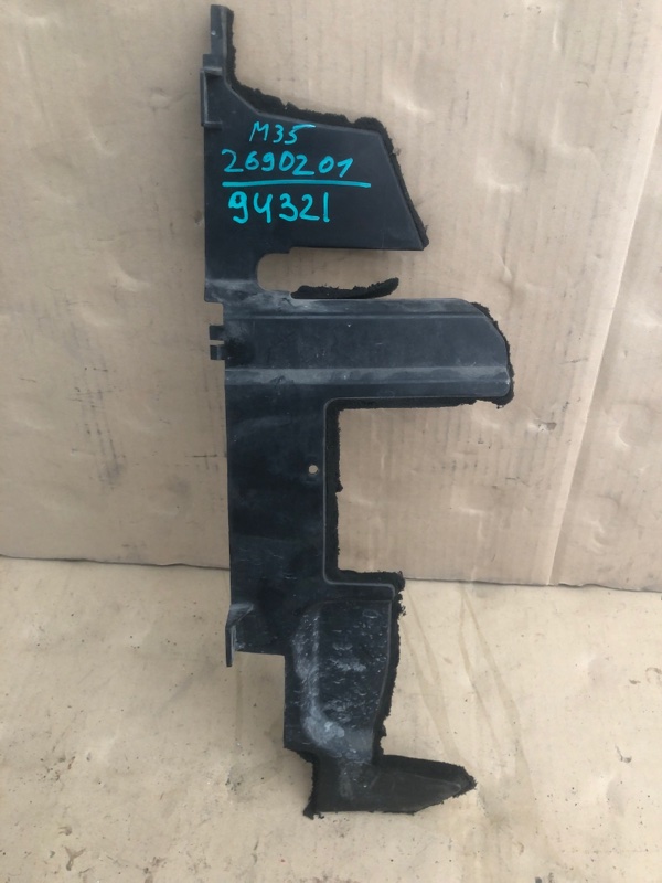 Дефлектор радиатора передний левый INFINITI M35/M45 04-10 92185-EG000 Б/У